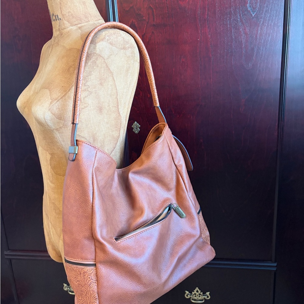 Elegant Brown Leather Hobo Bag - Picture 3 of 5